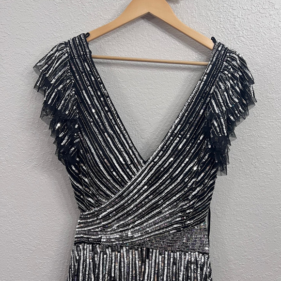 NEW $698 MAC DUGGAL 5568 BLACK SILVER SEQUINED CUTOUT V-NECK LACE UP GOWN Sz 12 - Picture 6 of 17